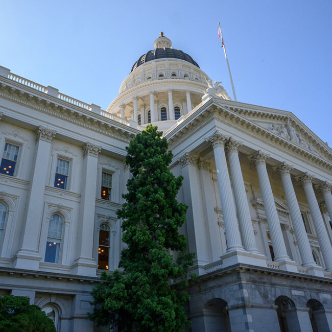 Photo of the California State Capitol Building.